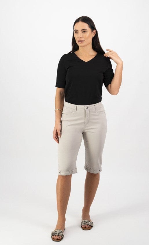 Load image into Gallery viewer, Vassalli Womens Lightweight Straight Leg Short
