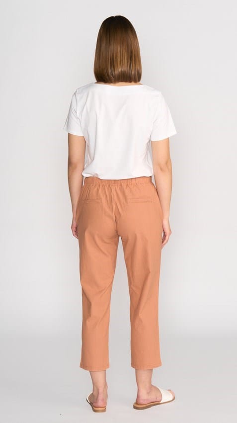 Vassalli Womens 7/8 Length Slim Leg Elastic Pant