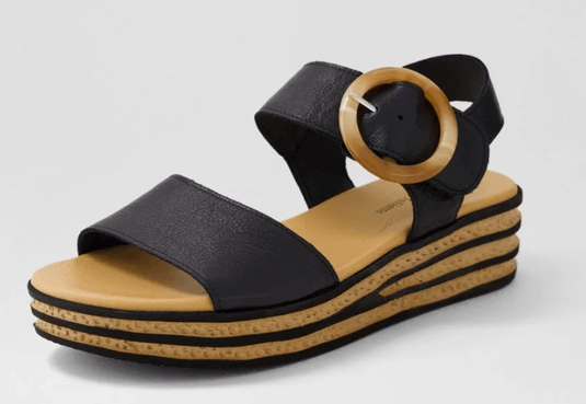 Django & Juliette Womens Cubbie Choc Leather Sandals