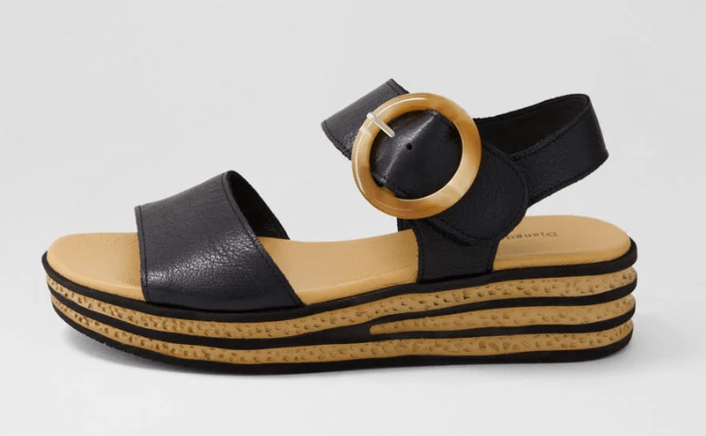 Load image into Gallery viewer, Django &amp; Juliette Womens Cubbie Choc Leather Sandals
