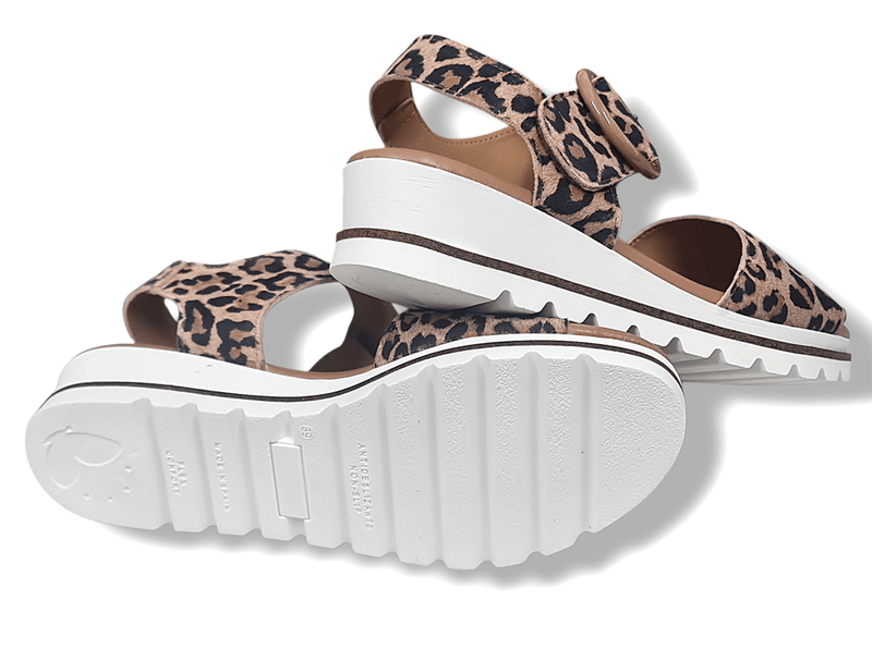 Load image into Gallery viewer, Catalinas Womens Saban Salvia Sandal
