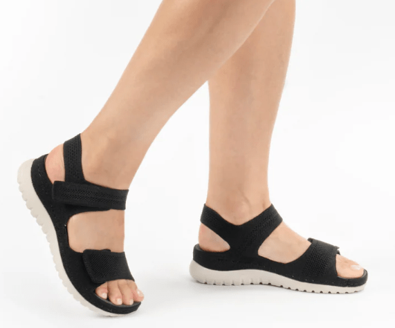 Load image into Gallery viewer, CC Resorts Womens Ram Sandals - Black
