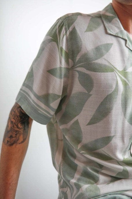 Load image into Gallery viewer, James Harper Mens Short Sleeve Cuban Collar Shirt

