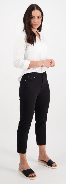Load image into Gallery viewer, Vassalli Womens Skinny Leg 7/8 Length Lightweight Pant - Black
