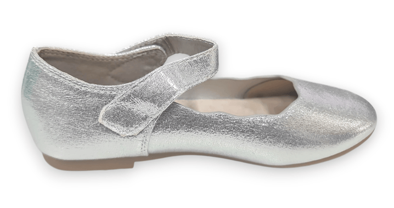 Load image into Gallery viewer, Grosby Girls Reese Fit Comfort Durability Shoes
