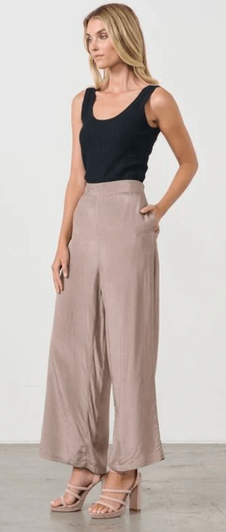 Holmes & Fallon Womens Tropical Print Elastic Waist Pant - Mushroom