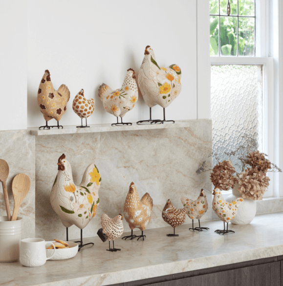 Load image into Gallery viewer, Pilbeam Eggsmeralda Sculpture
