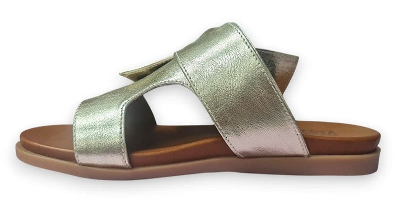 Load image into Gallery viewer, Rilassare Womens Beckah Sandal Shoes - Gold
