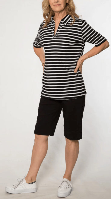 Load image into Gallery viewer, Equinox Womens Pull On Bengaline Knee Length Short - Black
