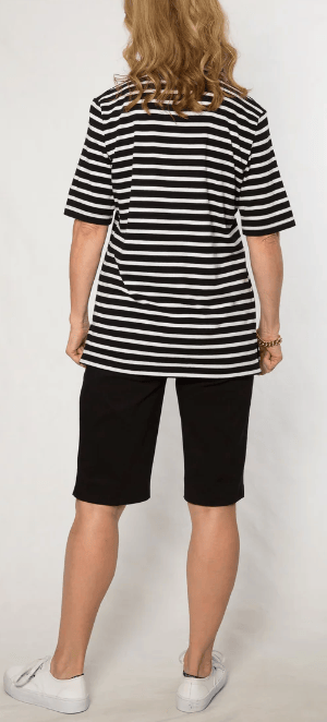 Load image into Gallery viewer, Equinox Womens Pull On Bengaline Knee Length Short - Black
