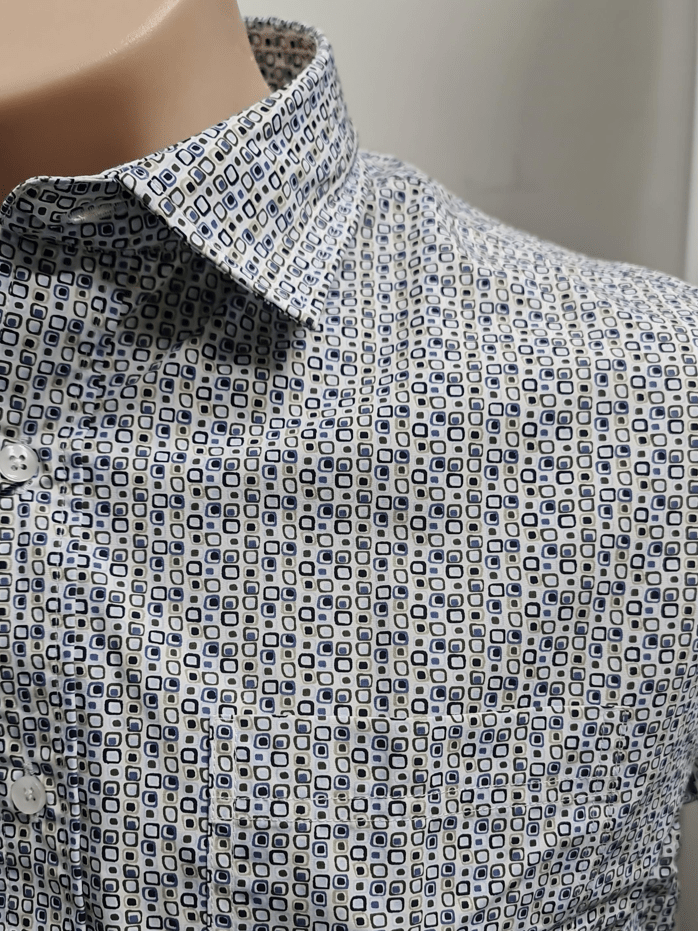 Load image into Gallery viewer, Back Bay Mens Bamboo Polyester Soft Touch Short Sleeve Shirt - White Print
