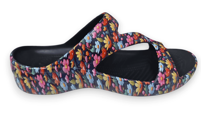 Load image into Gallery viewer, Dawgs Womens Z Sandals - Field Flowers
