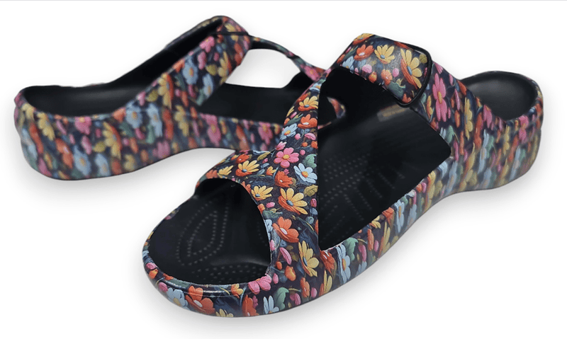 Load image into Gallery viewer, Dawgs Womens Z Sandals - Field Flowers

