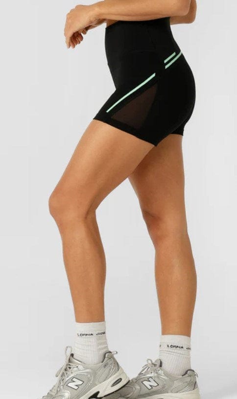 Load image into Gallery viewer, Lorna Jane Womens Train Hard 10cm Bike Shorts
