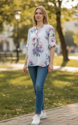 Load image into Gallery viewer, E.Talia Womens Rosie Floral 3/4 Top
