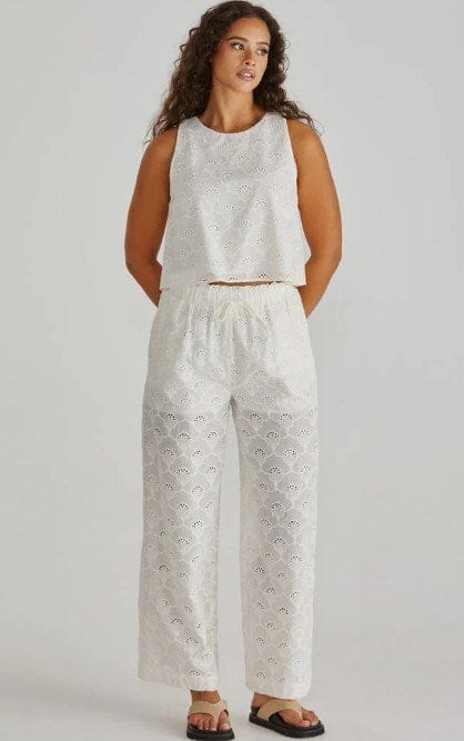 Sass Womens Zimmy Broaderie Tank