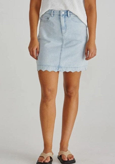 Load image into Gallery viewer, Sass Womens Vale Scalloped Denim Skirt
