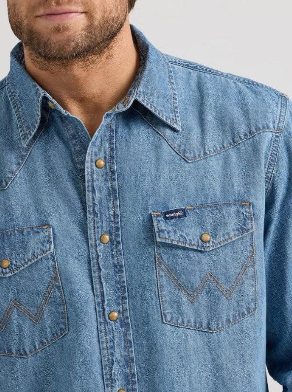 Load image into Gallery viewer, Wrangler Mens Classic Fit Denim Shirt
