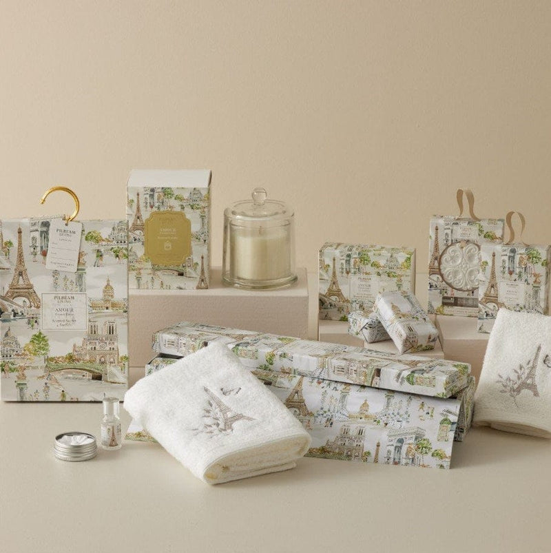 Load image into Gallery viewer, Pilbeam Amour Scented Hanging Sachets Set of 4 - French Linen
