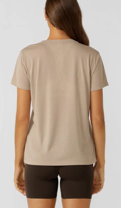 Load image into Gallery viewer, Lorna Jane Womens Lotus T-Shirt - Latte
