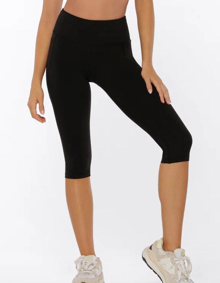 Load image into Gallery viewer, Lorna Jane Amy Phone Pocket 3/4 Tech Leggings
