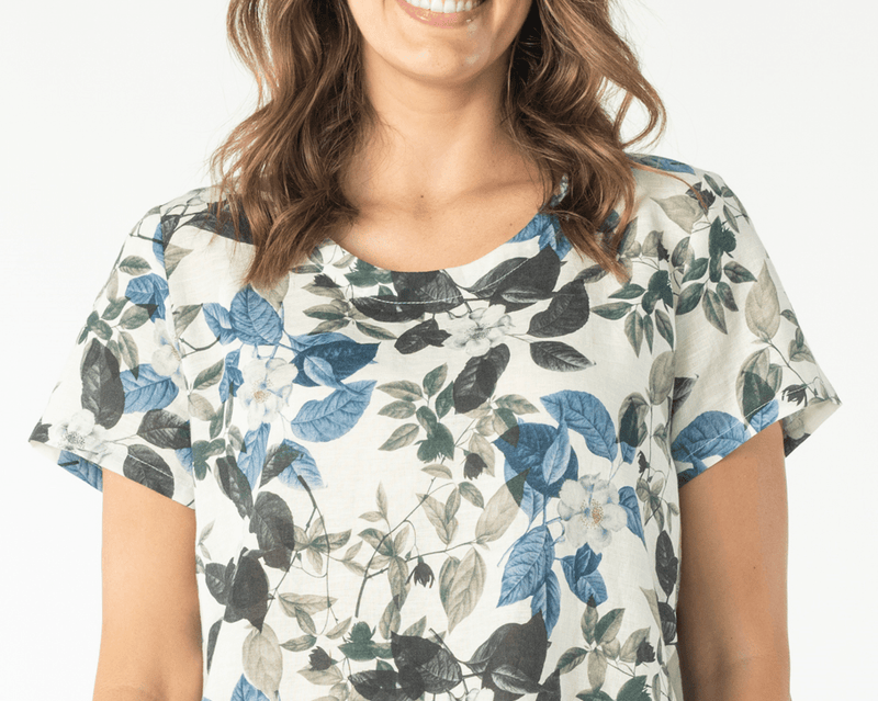 Load image into Gallery viewer, Maglia Womens Blue Flowers Top
