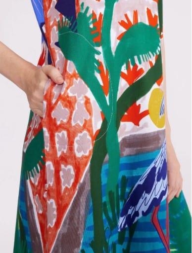 Load image into Gallery viewer, Yarra Trail Womens Crane Print Top
