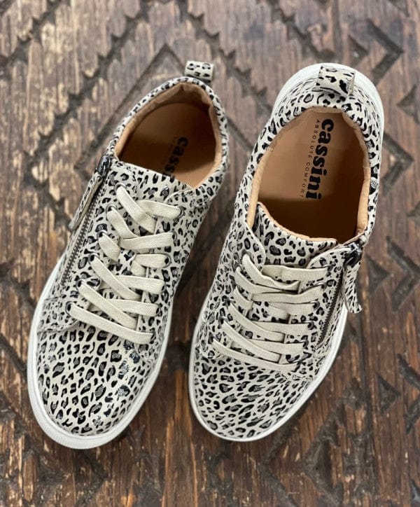 Load image into Gallery viewer, Cassini Womens Moscow Creamy Leopard Shoe
