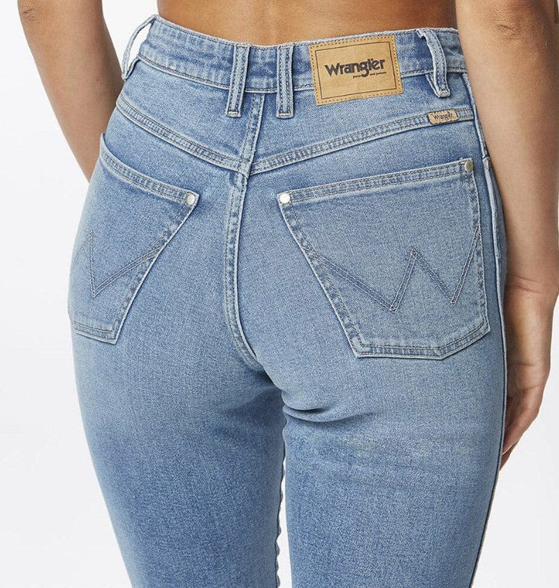Load image into Gallery viewer, Wrangler Womens Tyler Jean

