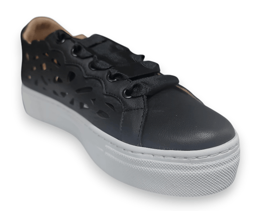 Wave Womens Leather Upper Black Shoes