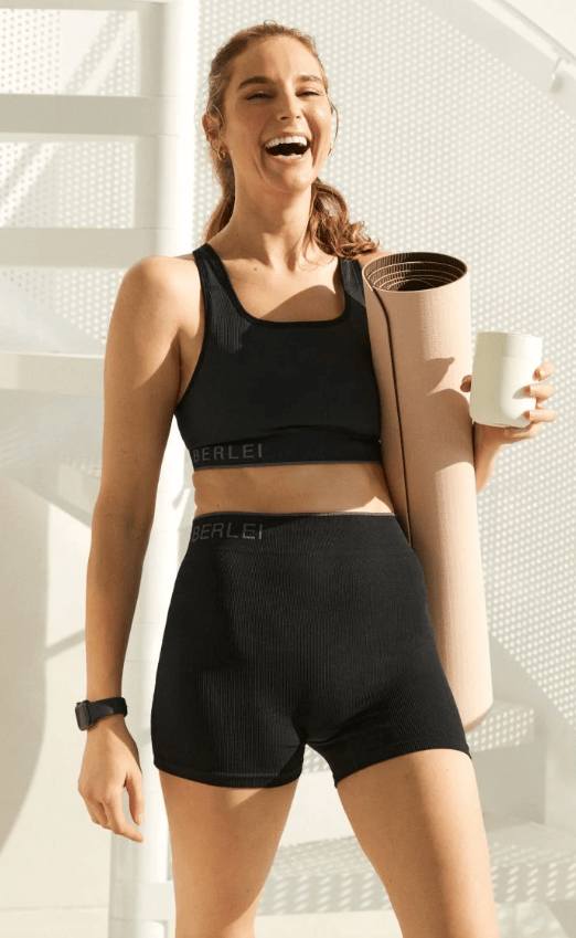 Load image into Gallery viewer, Berlei Womens Balance Seamless Crop
