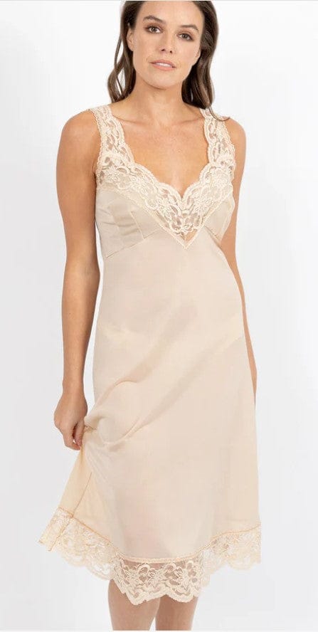 Baselayers Full Slip Built-Up Shoulder