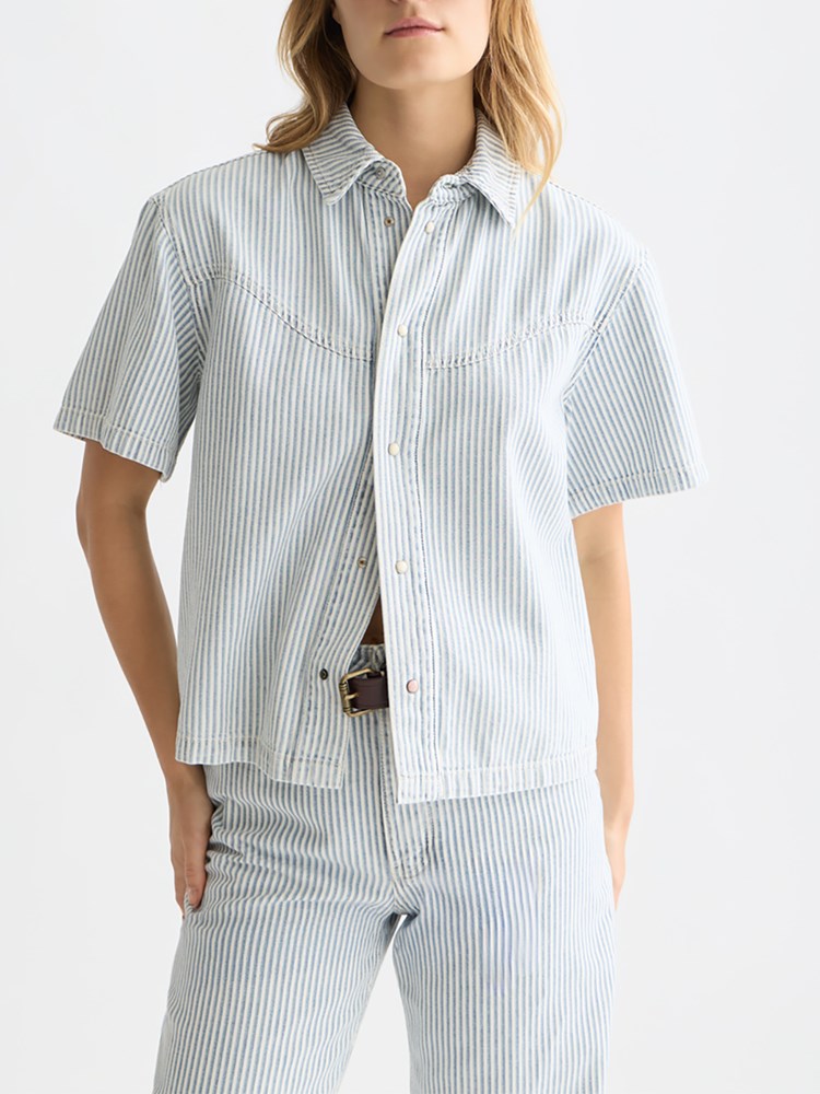 Load image into Gallery viewer, Scotch &amp; Soda Womens Short-Sleeved Denim Shirt
