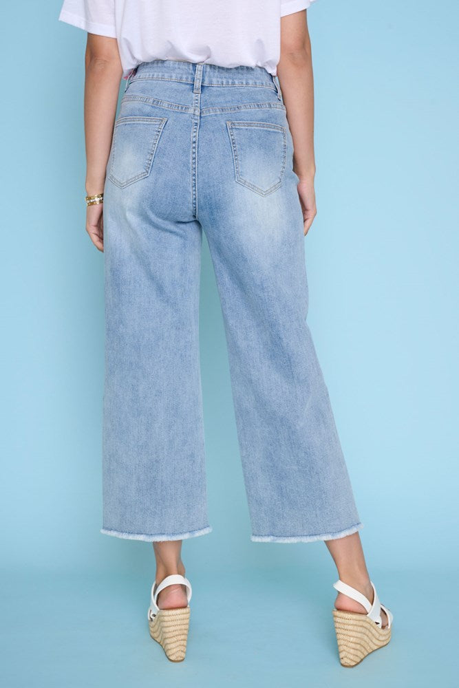 Load image into Gallery viewer, Picadilly Womens Cropped Jeans with Leaf Applique
