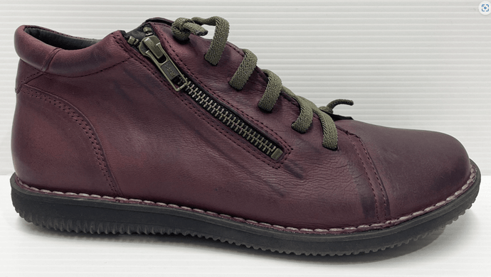 Zeta Womens Madge Nobuck Shoe