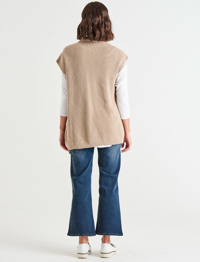 Load image into Gallery viewer, Betty Basics Allegra Knitted Capelet
