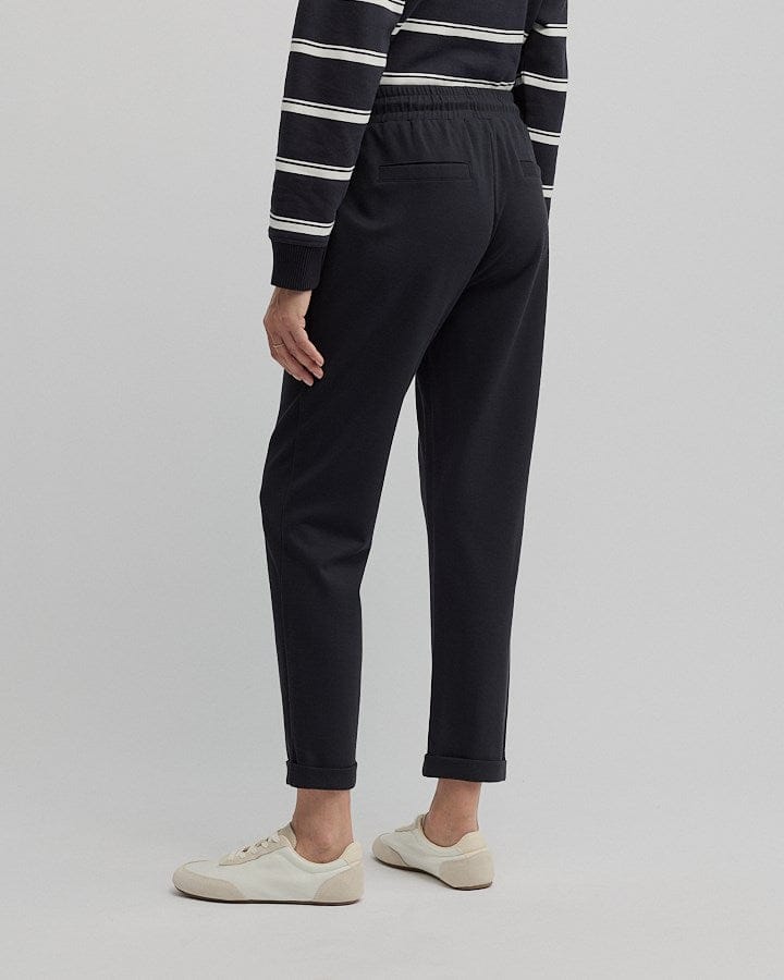 Load image into Gallery viewer, Yarra Trail Womens Arco Jogger - Navy
