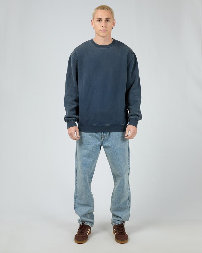 Load image into Gallery viewer, Silent Theory Mens Box Crew - Navy
