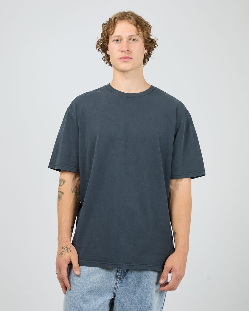 Load image into Gallery viewer, Silent Theory Mens Essential Theory Tee - Navy
