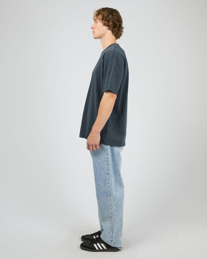 Load image into Gallery viewer, Silent Theory Mens Essential Theory Tee - Navy
