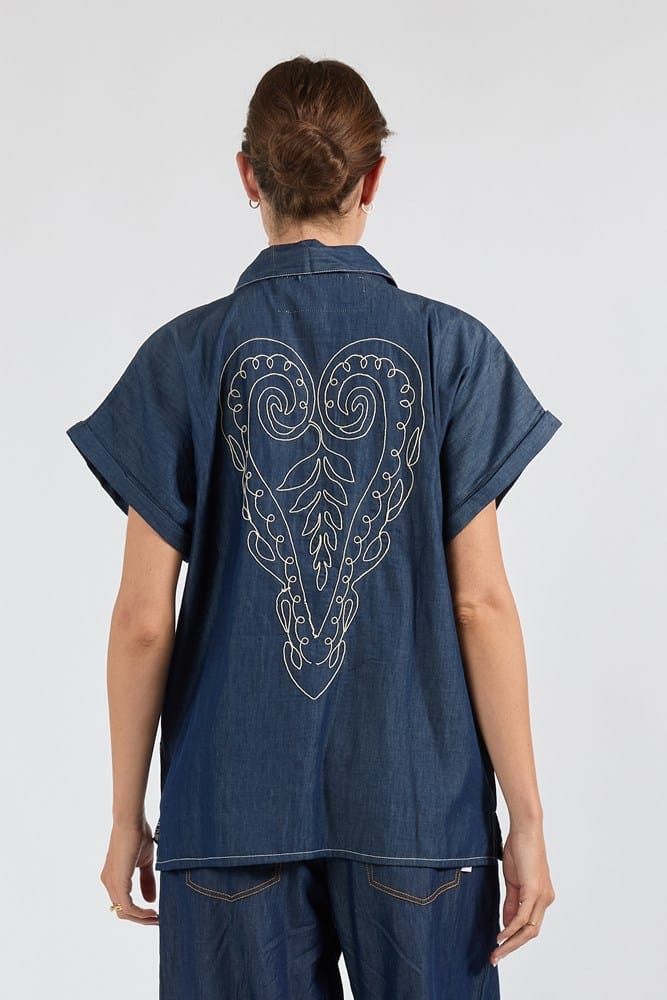 Load image into Gallery viewer, Ibisa Womens Tanner Shirt - Dark Blue
