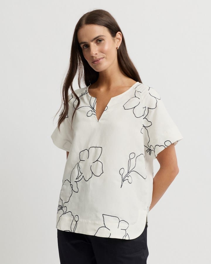 Load image into Gallery viewer, Yarra Trail Womens La Darse Short Sleeve Floral Top

