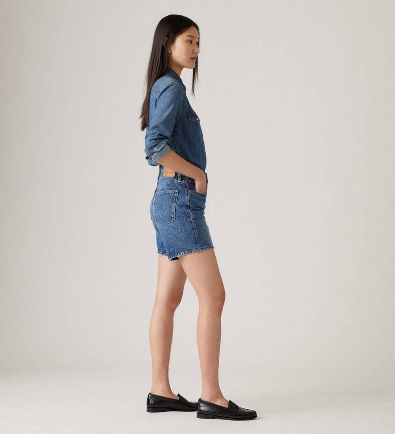 Load image into Gallery viewer, Levis Womens 501 Mid Thigh Shorts
