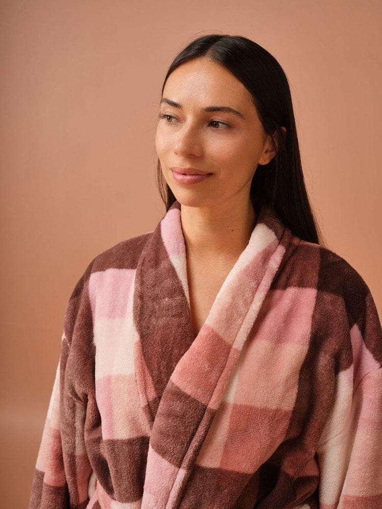 Load image into Gallery viewer, Linen House Plush Alec Robe - Plum
