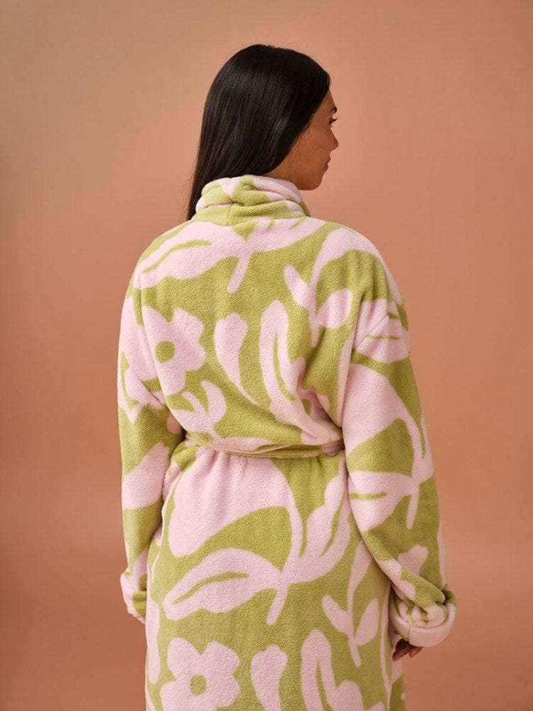 Load image into Gallery viewer, Linen House Plush Francesca Robe - Pear

