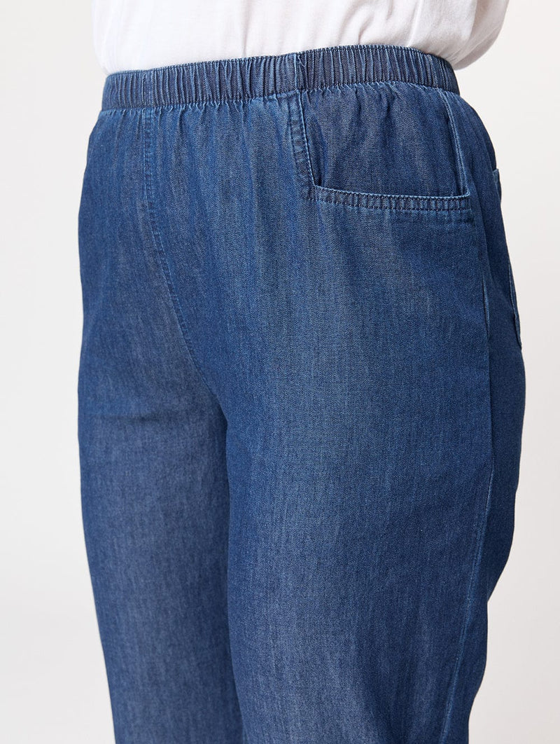 Load image into Gallery viewer, Black Pepper Womens Nashville Denim 3/4 Pant
