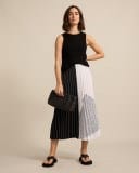 Load image into Gallery viewer, Marco Polo Womens Pleated Mono Skirt
