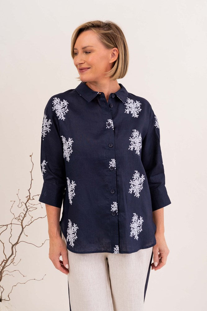 Load image into Gallery viewer, See Saw Womens 3/4 Sleeve Embroidered Shirt - Navy/White Blossom
