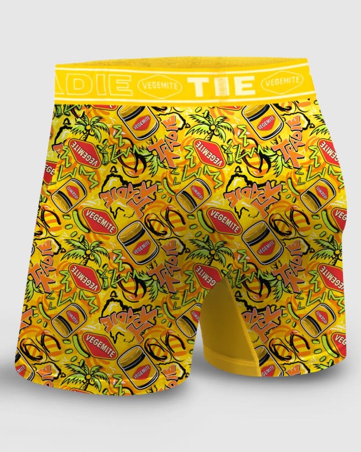 Load image into Gallery viewer, Tradie Mens Bamboo No Chafe Mid Length Trunk - Vegemite
