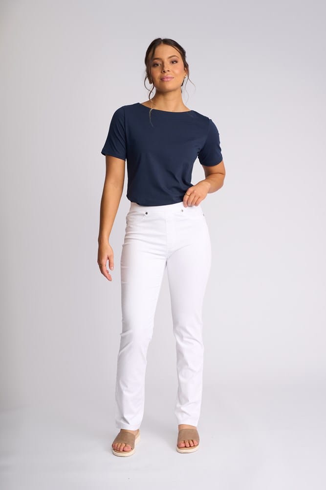 Load image into Gallery viewer, Vassalli Womens Bay Pull On Pant - White

